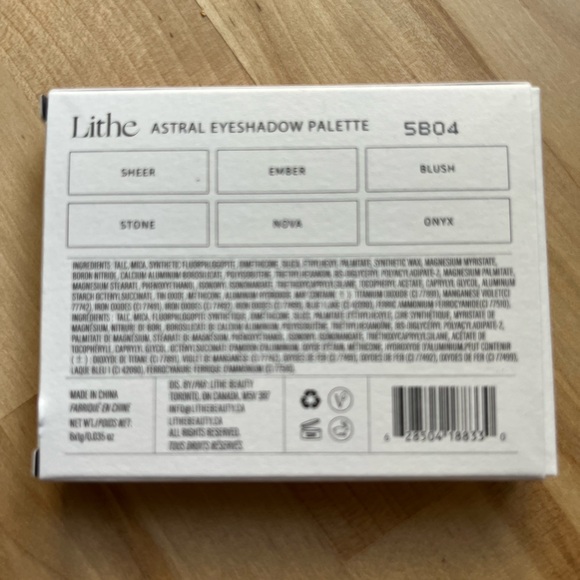 Lithe Eyeshadow Palette - Picture 3 of 4
